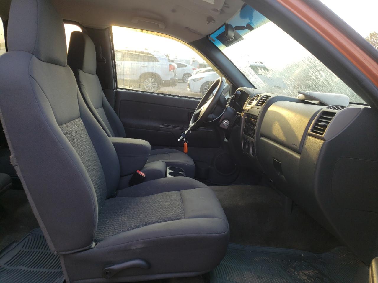 Photo 5 from auction – 2006 GMC CANYON with VIN 1GTCS196068269209