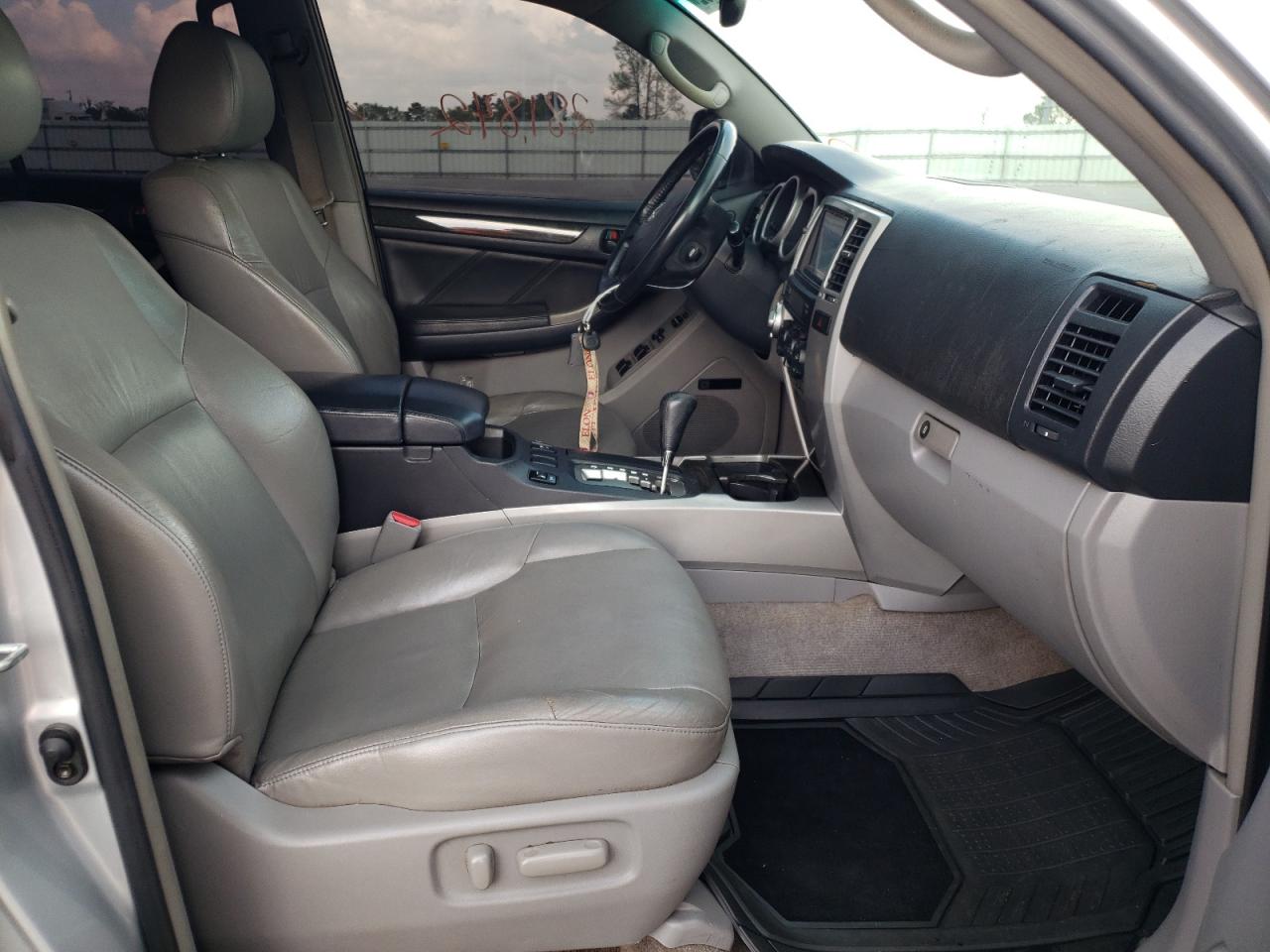 Photo 5 from auction – 2005 TOYOTA 4RUNNER LI with VIN JTEBU17R058045788