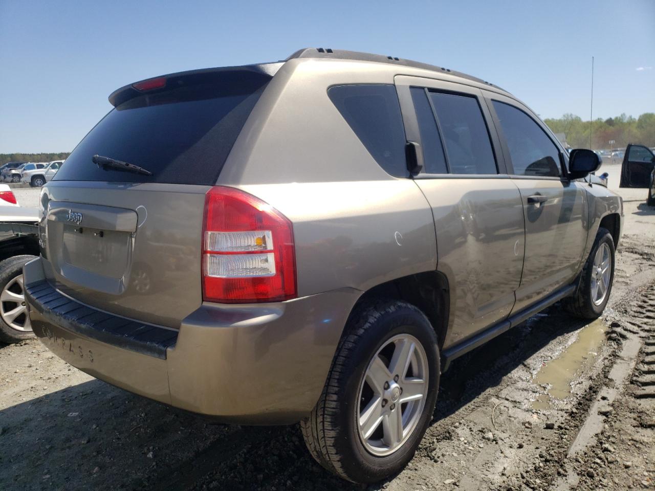Photo 4 from auction – 2007 JEEP COMPASS with VIN 1J8FF47W97D278773