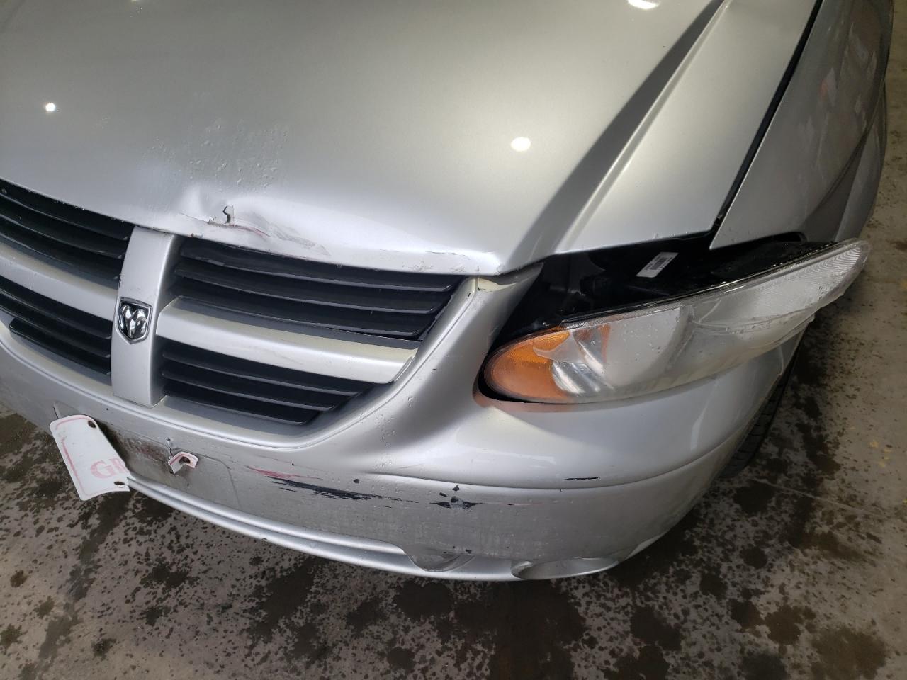 Photo 9 from auction – 2006 DODGE GRAND CARA with VIN 2D8GP44L96R872022