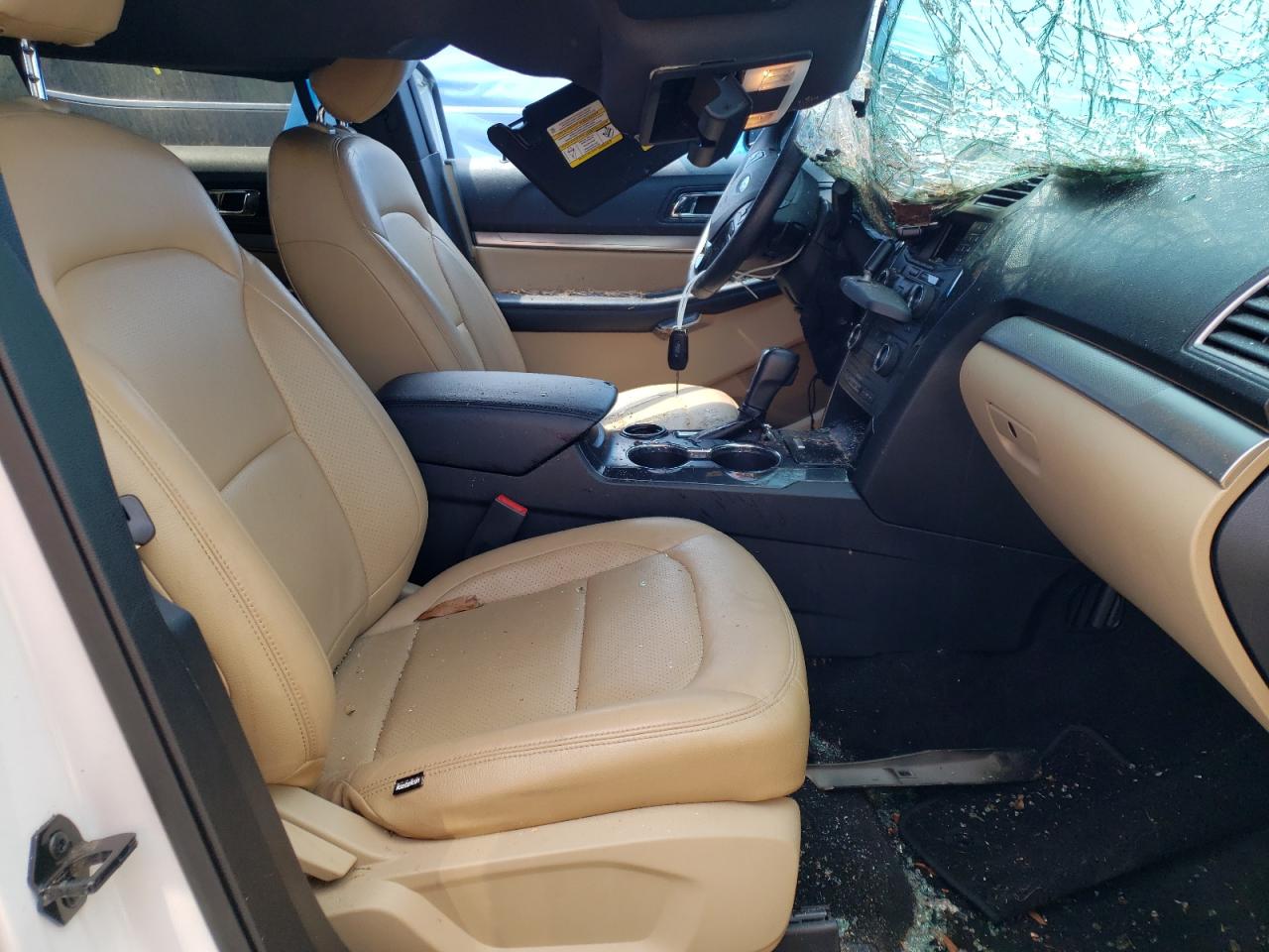 Photo 5 from auction – 2017 FORD EXPLORER with VIN 1FM5K7BHXHGC29800