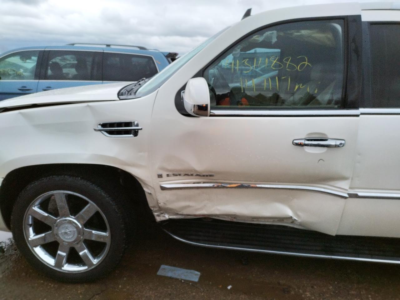 Photo 9 from auction – 2007 CADILLAC ESCALADE L with VIN 1GYFK63827R415183