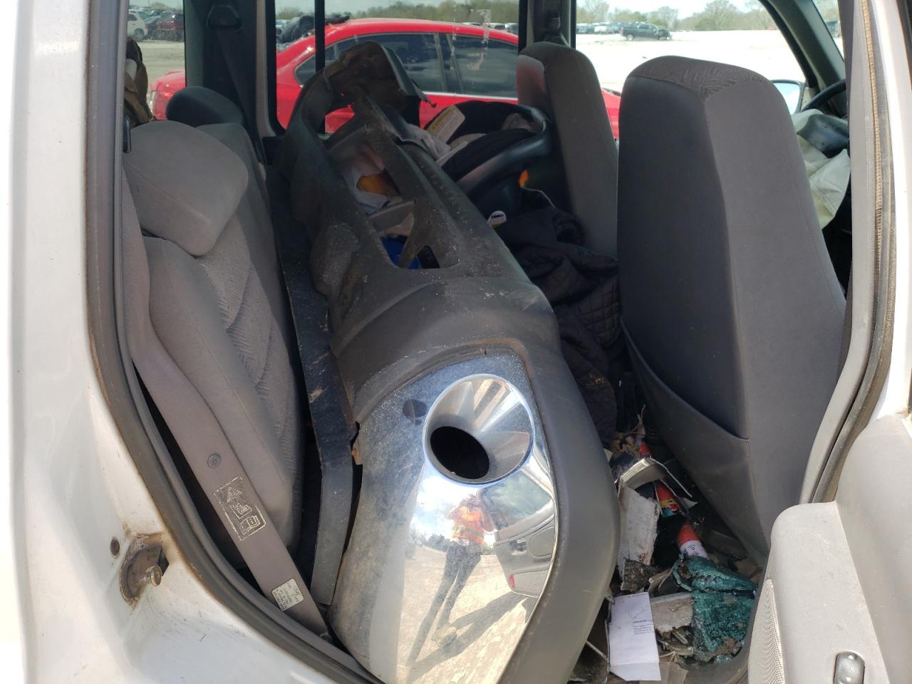 Photo 6 from auction – 2000 FORD EXPLORER X with VIN 1FMZU63E1YUB04308