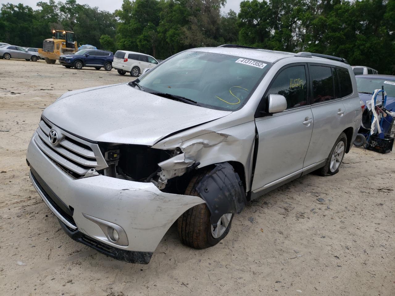 Photo 2 from auction – 2013 TOYOTA HIGHLANDER with VIN 5TDZA3EH8DS032959