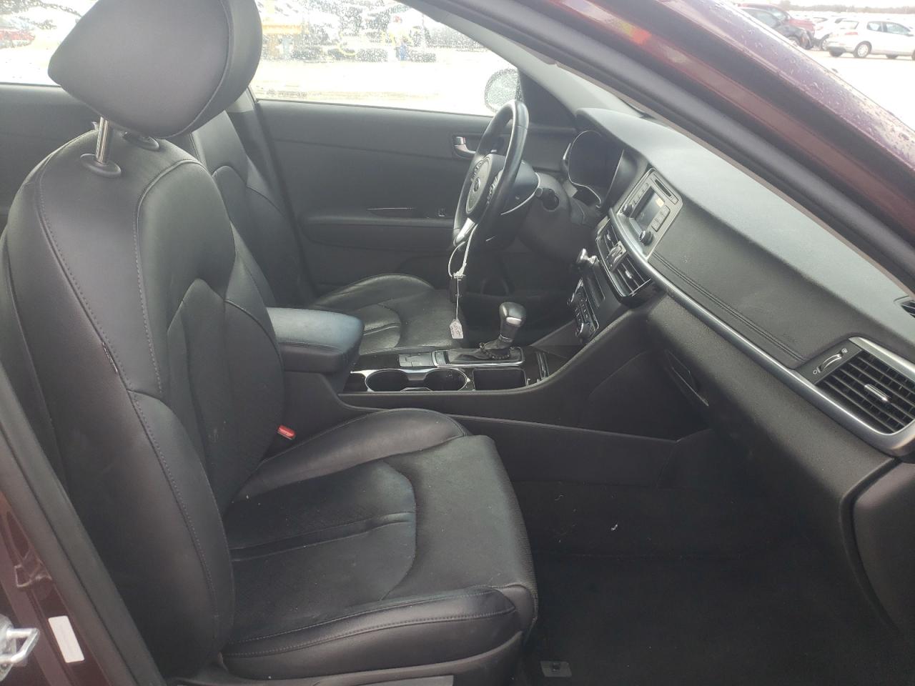 Photo 5 from auction – 2016 KIA OPTIMA EX with VIN 5XXGU4L33GG023197