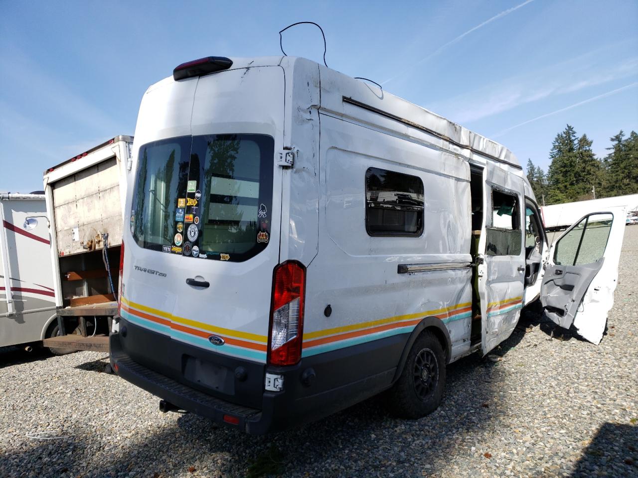 Photo 4 from auction – 2019 FORD TRANSIT T- with VIN 1FTYR3XM4KKA57408
