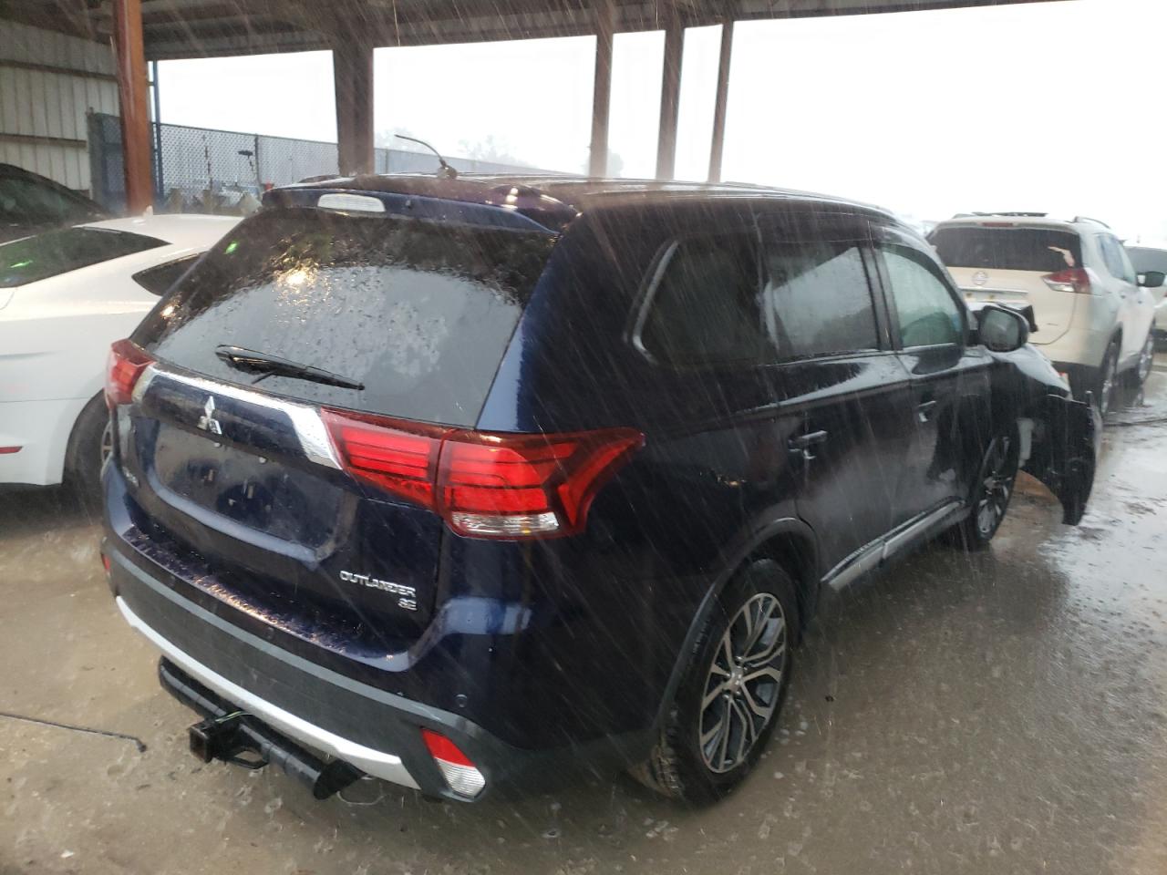 Photo 4 from auction – 2016 MITSUBISHI OUTLANDER with VIN JA4AD3A31GZ008174