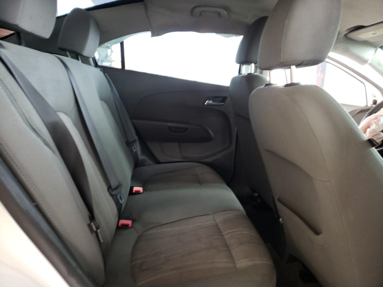 Photo 6 from auction – 2012 CHEVROLET SONIC LT with VIN 1G1JC5SH3C4155031