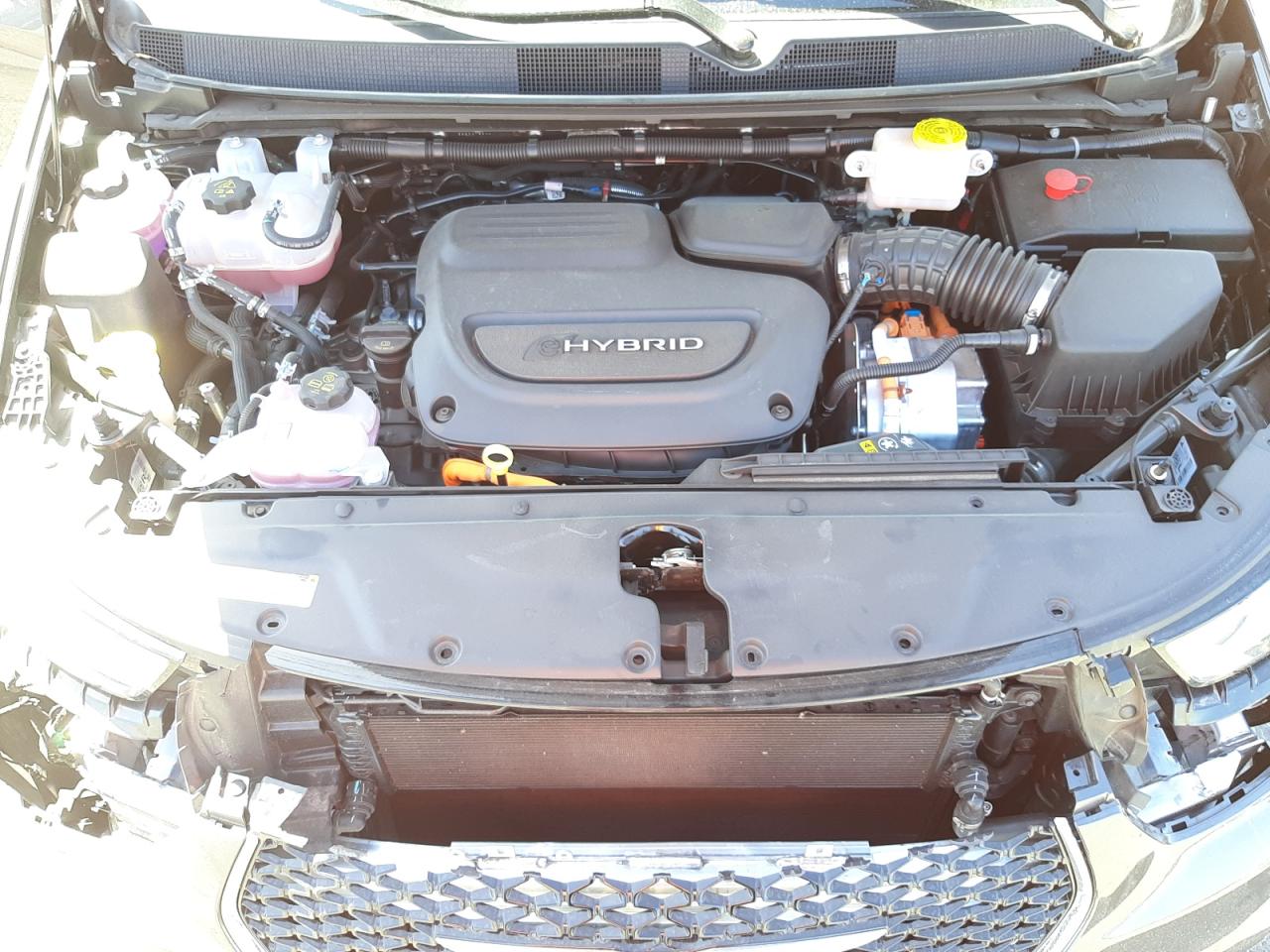 Фото 7 с аукциона – 2021 CHRYSLER PACIFICA H с VIN 2C4RC1L75MR603261
