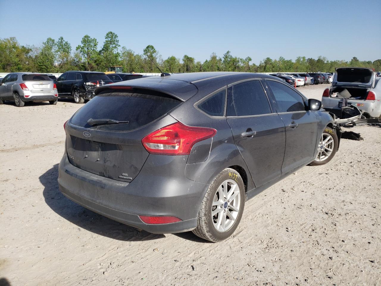 Photo 4 from auction – 2016 FORD FOCUS SE with VIN 1FADP3K25GL288822