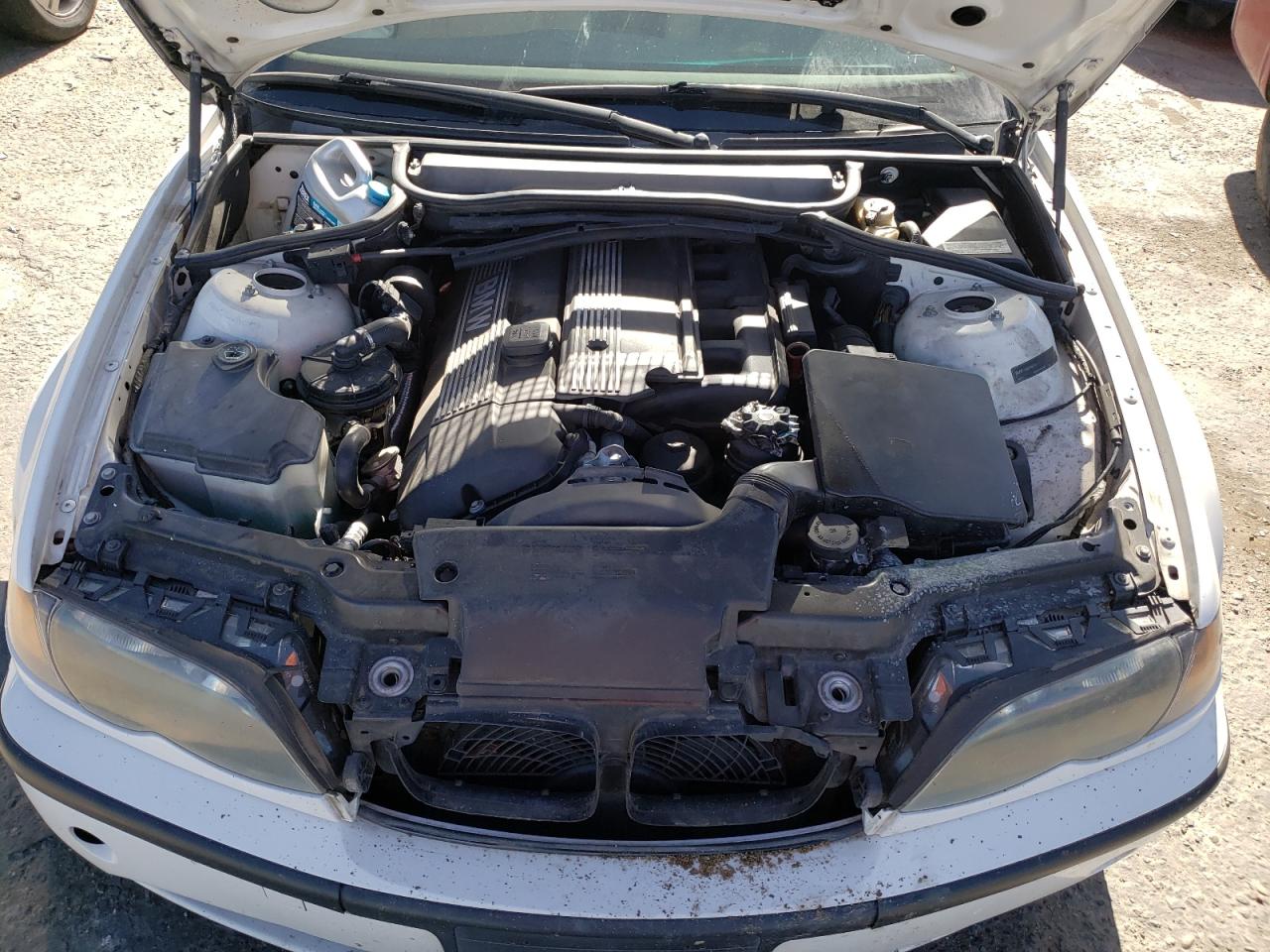 Photo 7 from auction – 2004 BMW 325 I with VIN WBAET37444NJ80676
