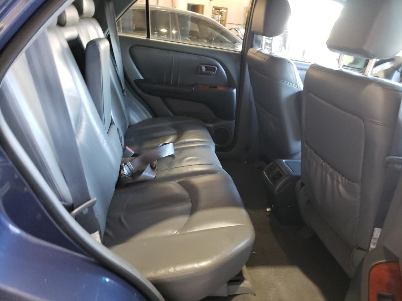 Photo 6 from auction – 1999 LEXUS RX 300 with VIN JT6HF10U8X0018158