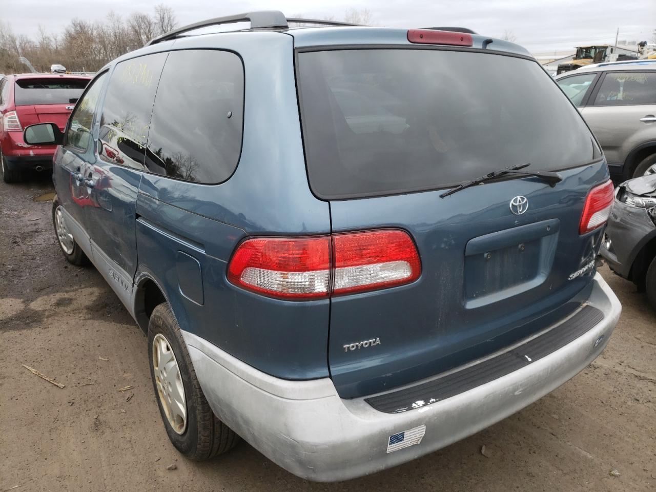 Photo 3 from auction – 2001 TOYOTA SIENNA with VIN 4T3ZF13C62U426646