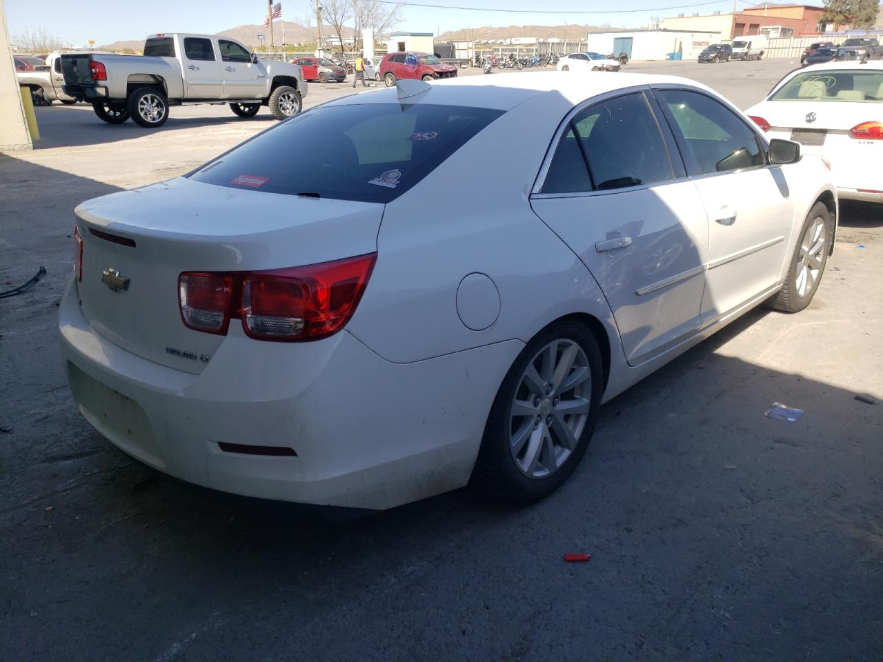 Photo 4 from auction – 2015 CHEVROLET MALIBU 2LT with VIN 1G11D5SL9FF261848