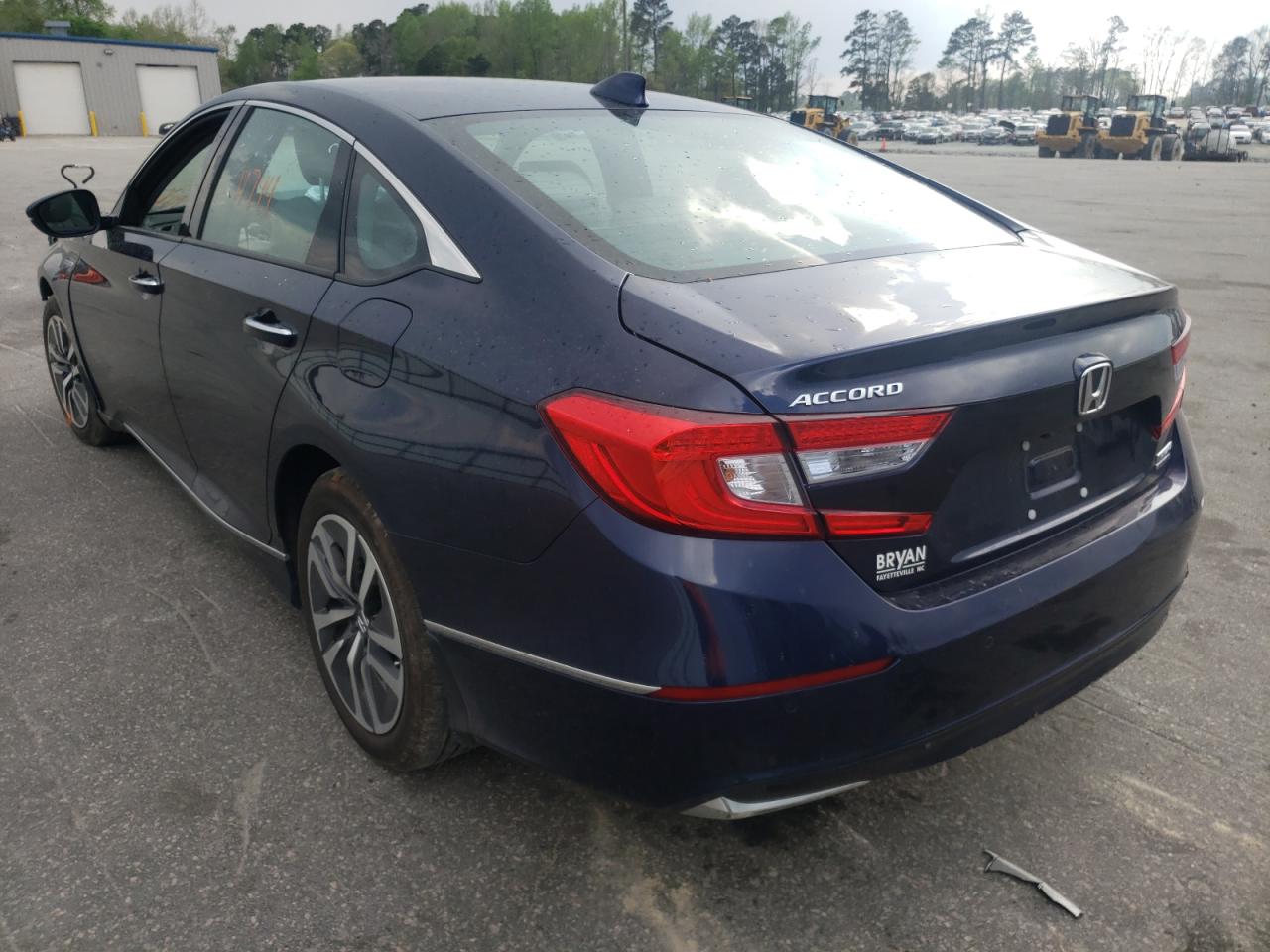 Photo 3 from auction – 2019 HONDA ACCORD TOU with VIN 1HGCV3F95KA016814