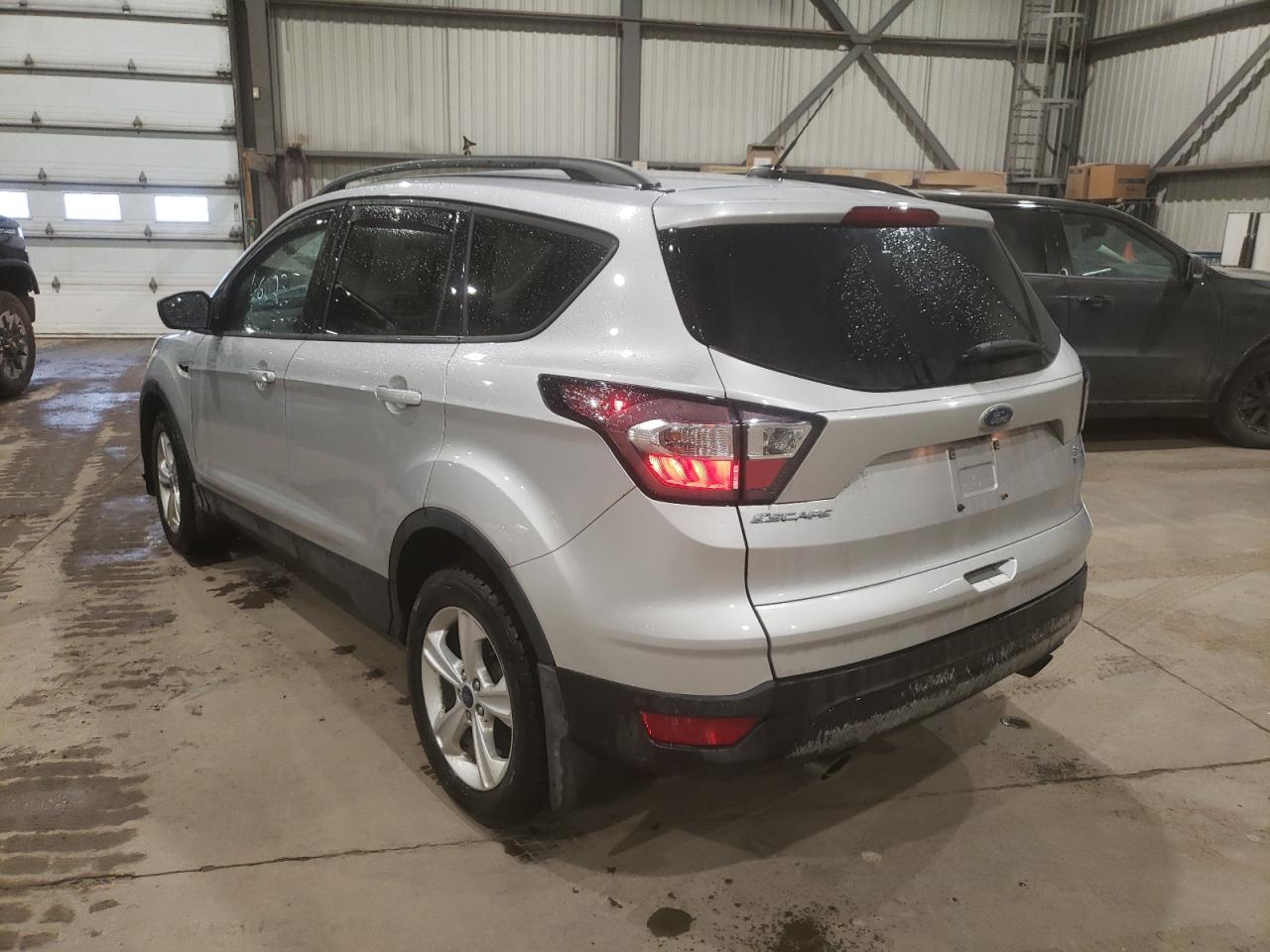 Photo 3 from auction – 2018 FORD ESCAPE SE with VIN 1FMCU9GD3JUD32339