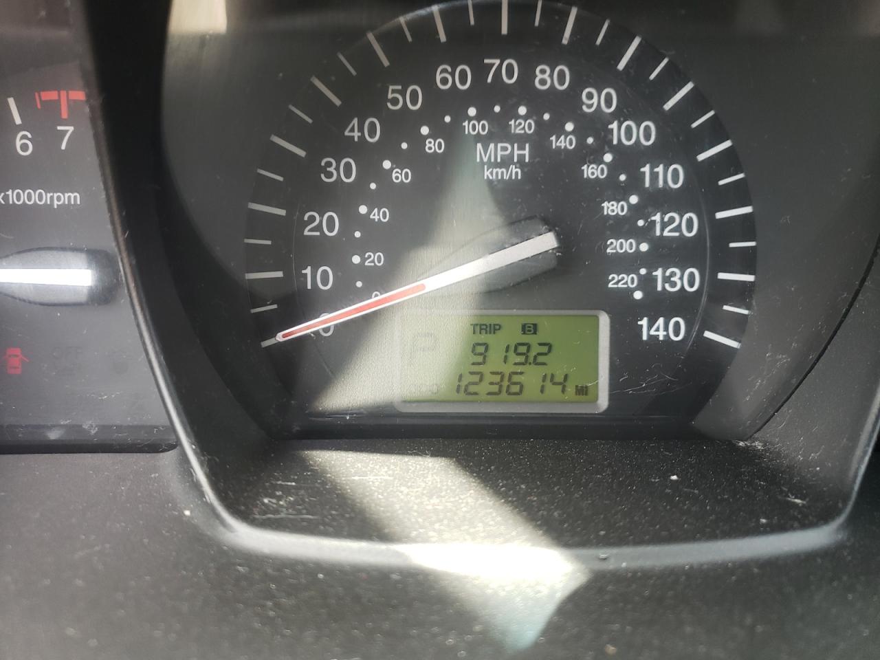 Photo 8 from auction – 2009 KIA SPECTRA EX with VIN KNAFE222195642777