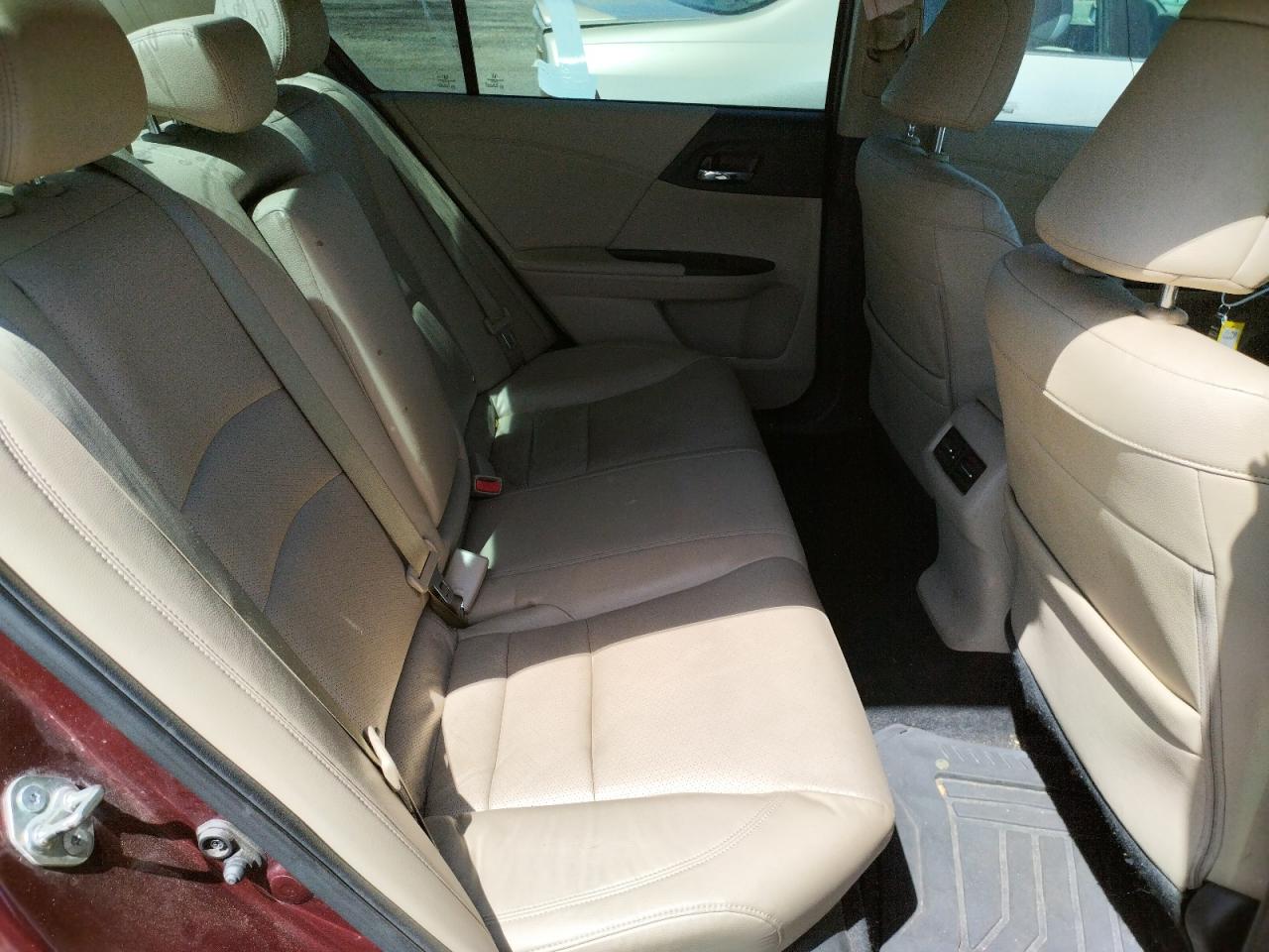Photo 6 from auction – 2015 HONDA ACCORD EXL with VIN 1HGCR2F82FA149610
