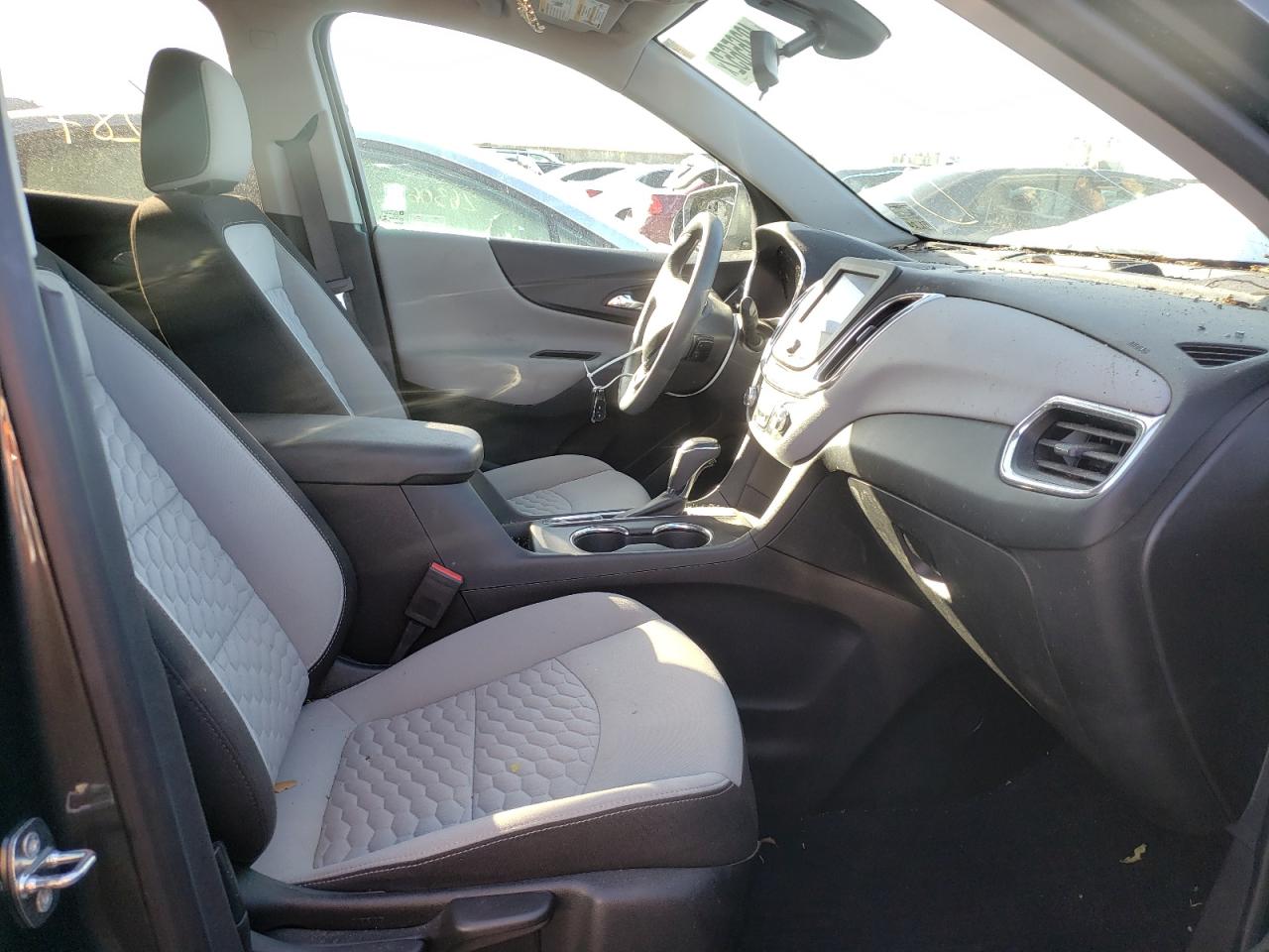 Photo 5 from auction – 2020 CHEVROLET EQUINOX LS with VIN 3GNAXHEV7LS642660