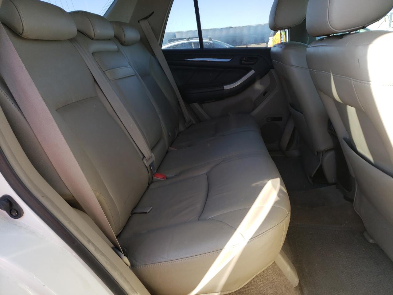 Photo 6 from auction – 2004 TOYOTA 4RUNNER LI with VIN JTEBT17R040038422