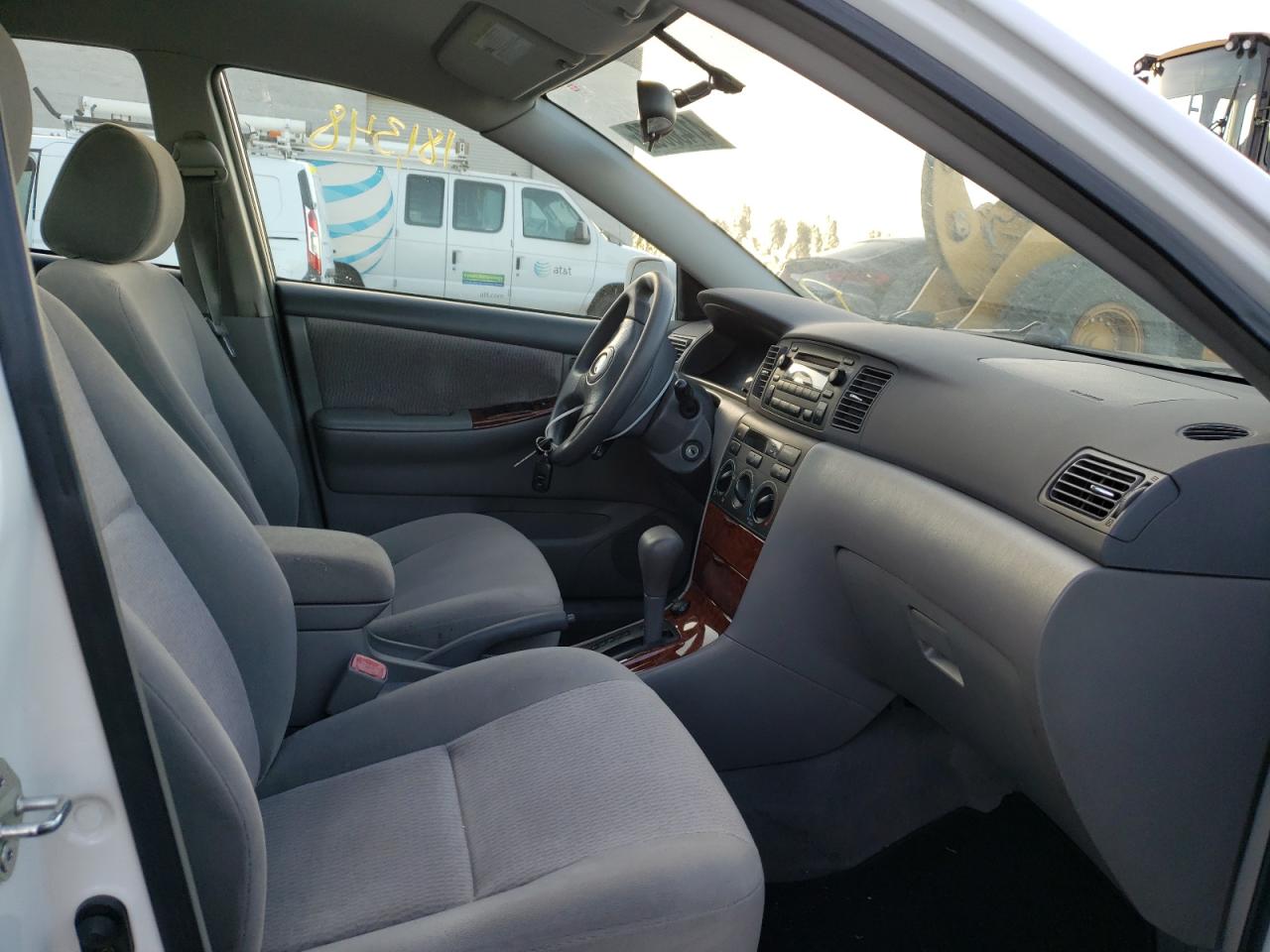 Photo 5 from auction – 2006 TOYOTA COROLLA CE with VIN 1NXBR32E66Z593952