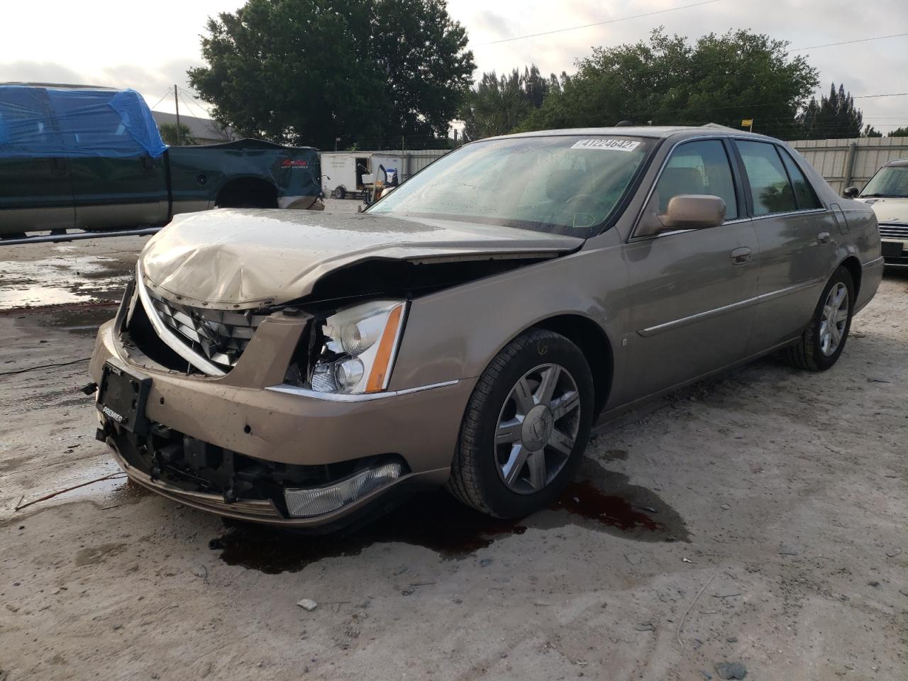 Photo 2 from auction – 2007 CADILLAC DTS with VIN 1G6KD57Y27U126551
