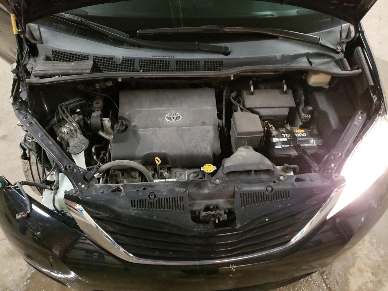 Photo 7 from auction – 2015 TOYOTA SIENNA LE with VIN 5TDJK3DC2FS110476