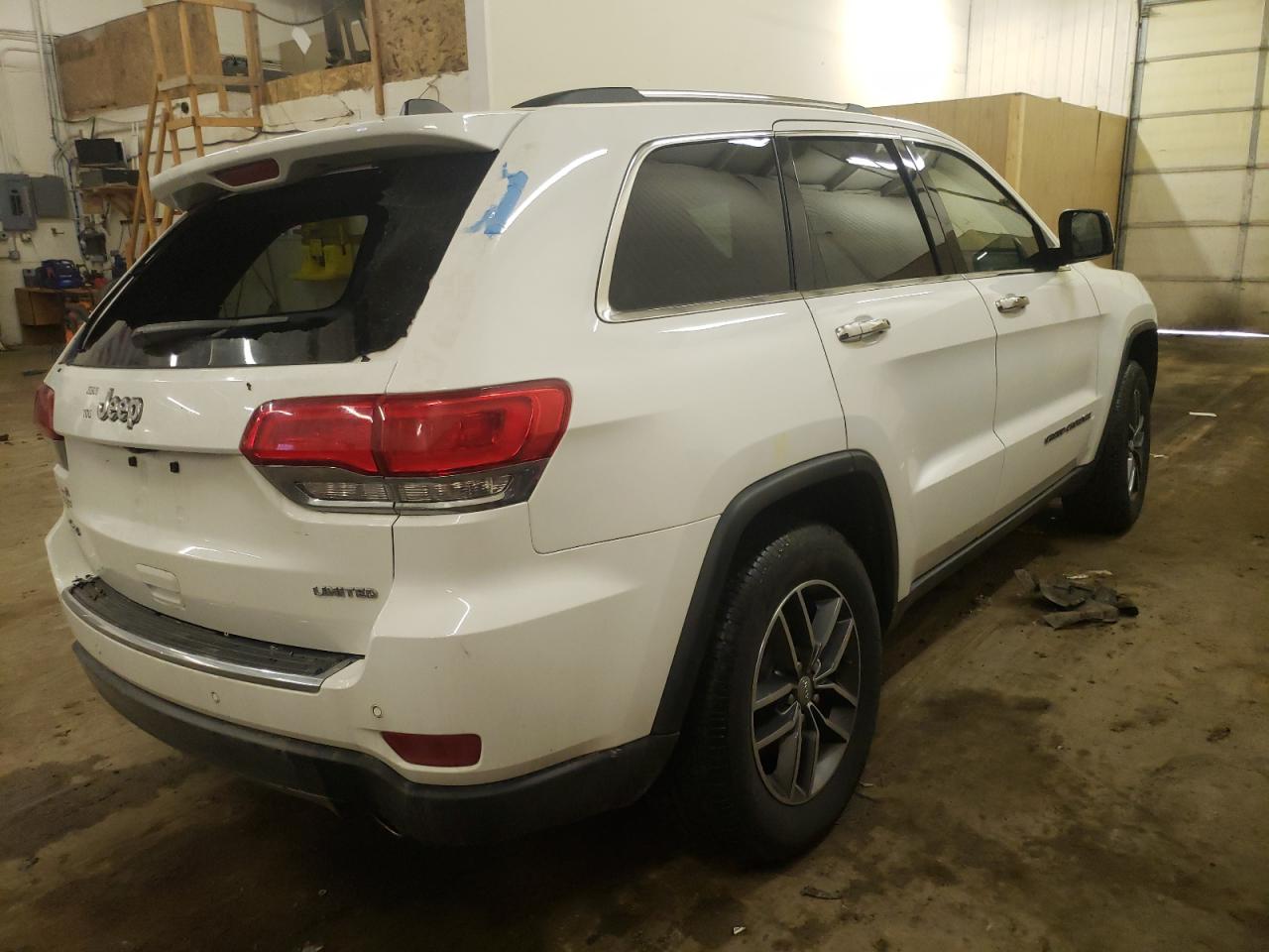 Photo 4 from auction – 2017 JEEP GRAND CHER with VIN 1C4RJFBG5HC899739