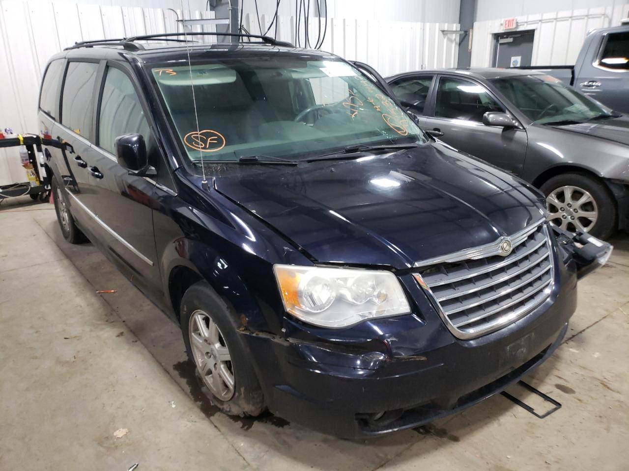 CHRYSLER TOWN & COU 2010 with VIN 2A4RR5D1XAR300921 - Photo from auction