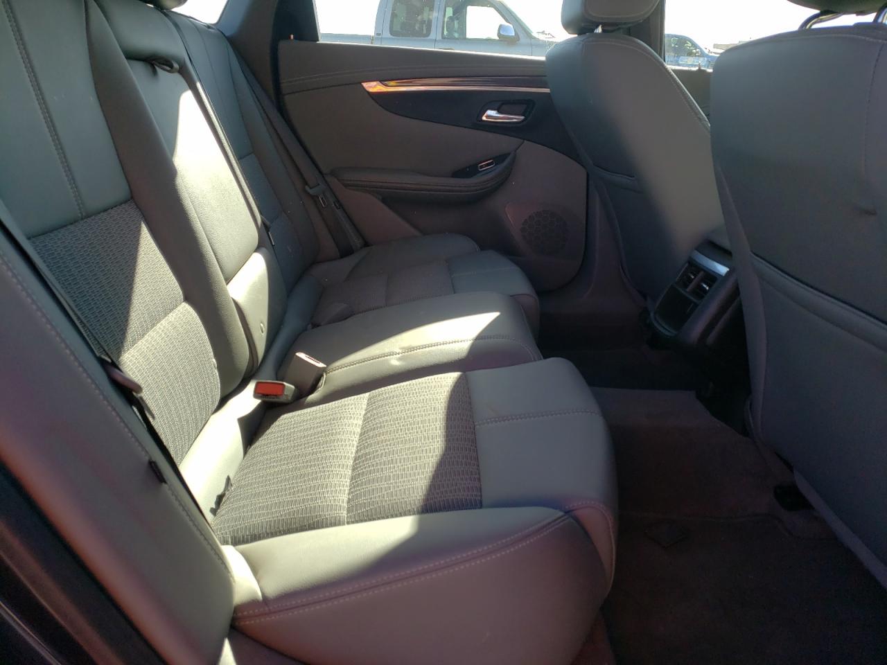 Photo 6 from auction – 2017 CHEVROLET IMPALA LT with VIN 2G1105S33H9160795