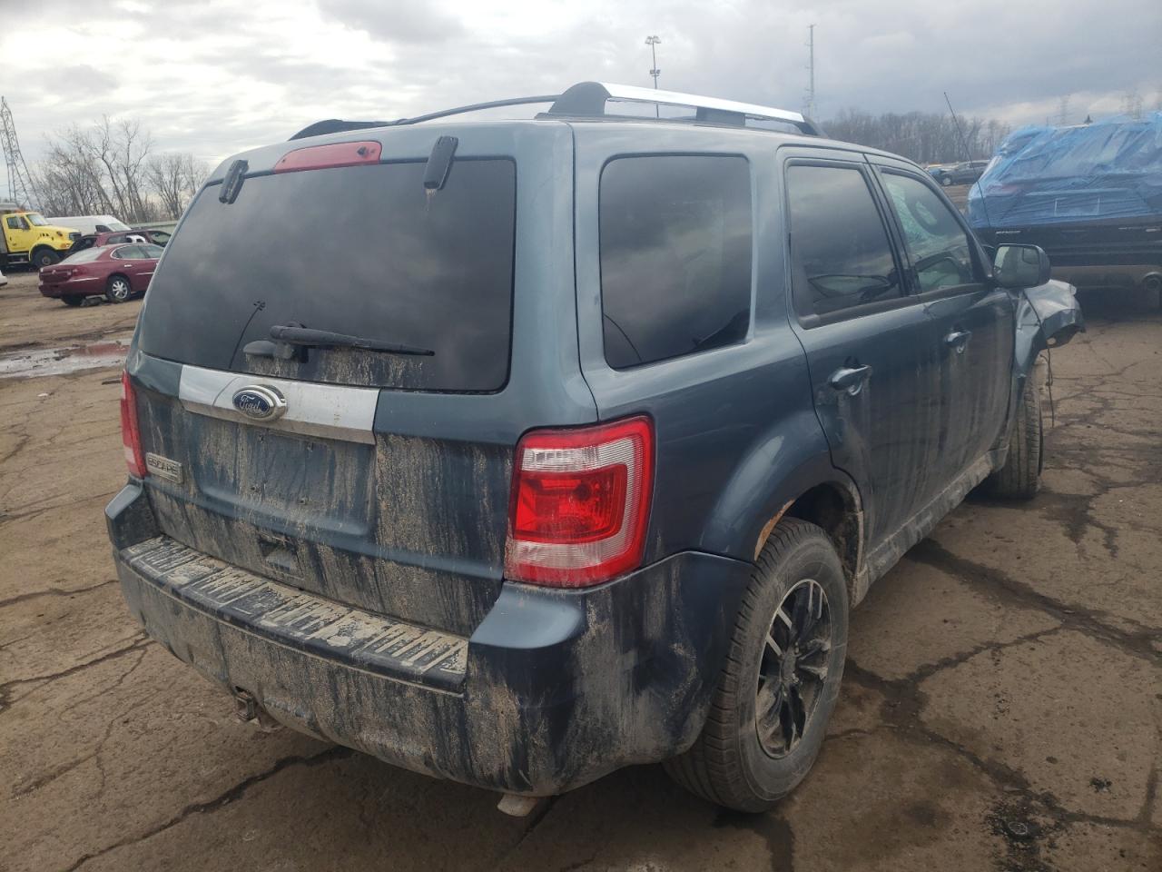 Photo 4 from auction – 2010 FORD ESCAPE LIM with VIN 1FMCU9EG1AKB91067
