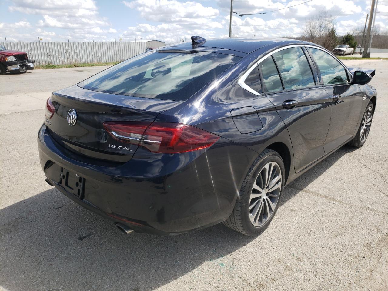 Photo 4 from auction – 2018 BUICK REGAL PREF with VIN W04GM6SX6J1130032