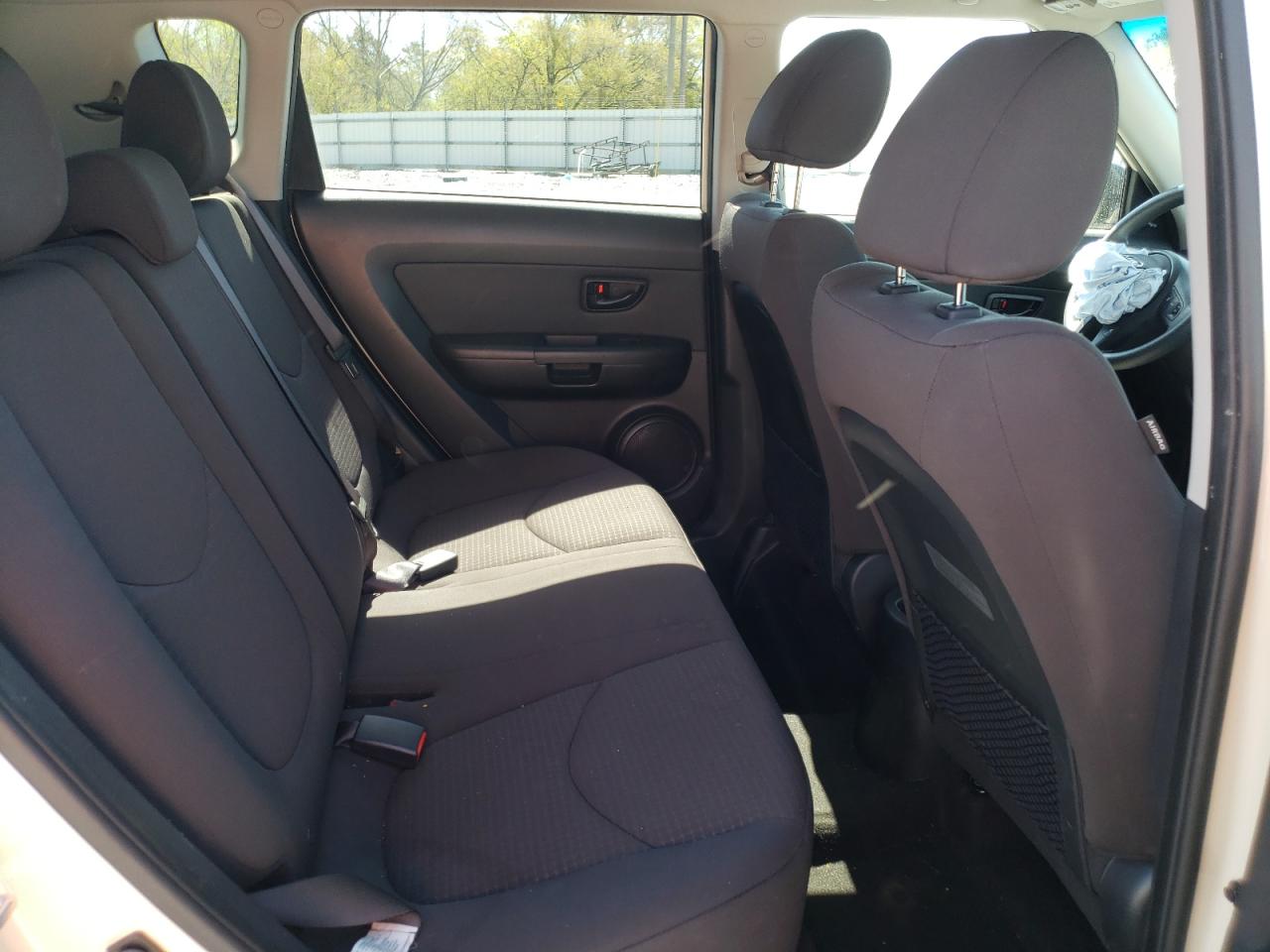 Photo 6 from auction – 2013 KIA SOUL with VIN KNDJT2A55D7767860