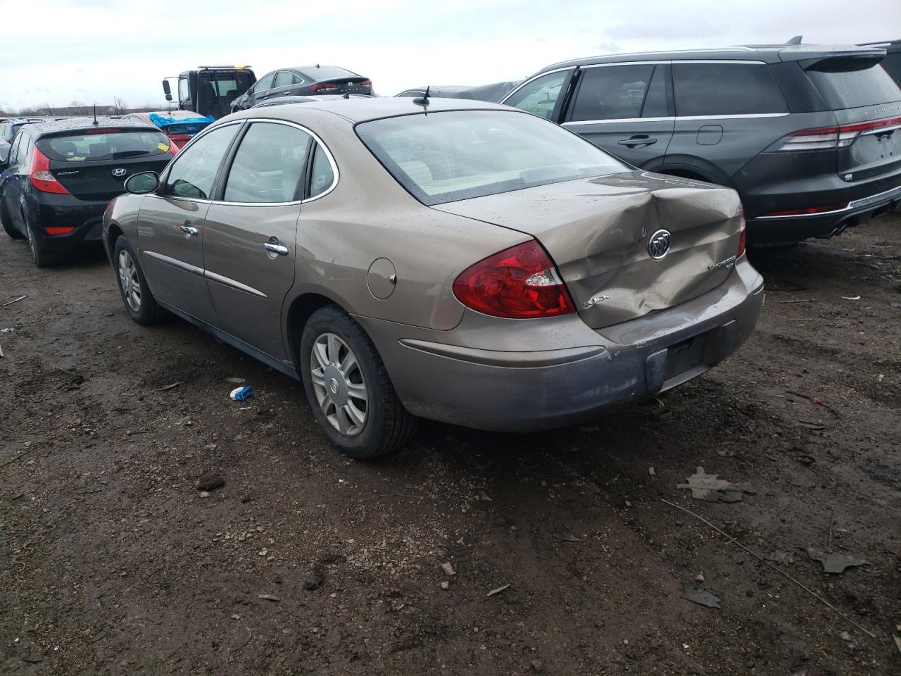 Zdjęcie 3 z aukcji – 2007 BUICK LACROSSE C z VIN 2G4WC582371122446