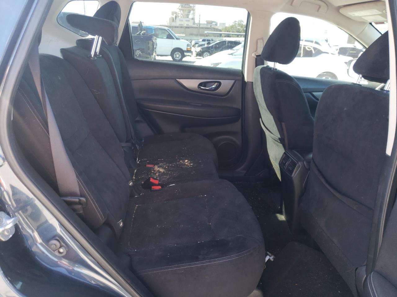 Photo 6 from auction – 2016 NISSAN ROGUE S with VIN JN8AT2MT5GW026231