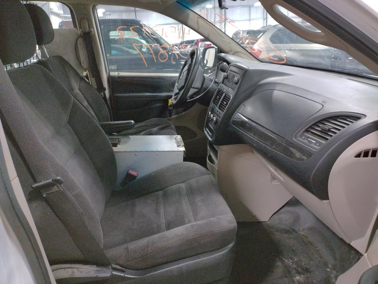 Photo 5 from auction – 2014 DODGE TRADESMAN with VIN 2C4JRGAG8ER352688