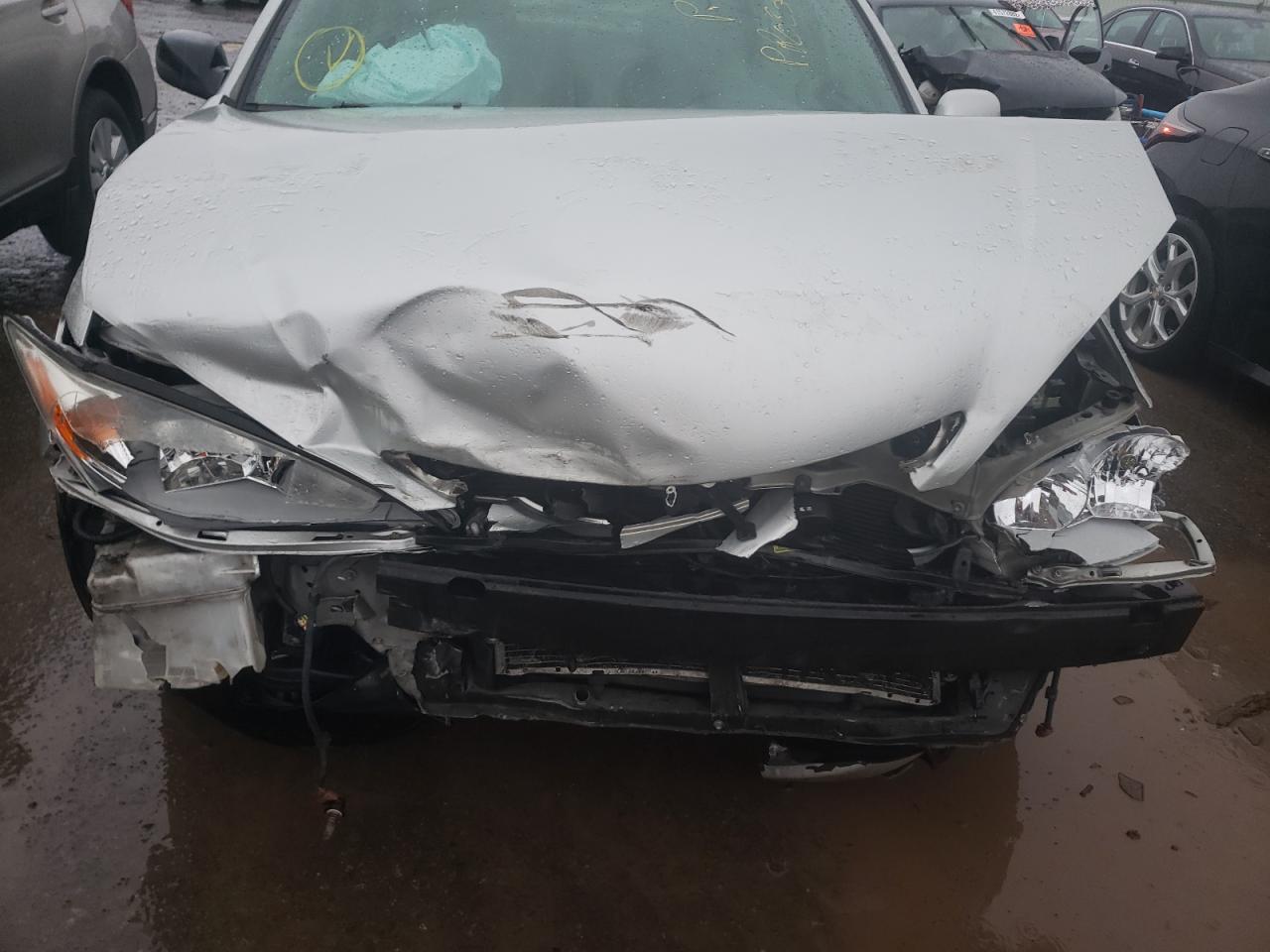 Photo 9 from auction – 2003 TOYOTA CAMRY LE with VIN 4T1BF30KX3U060693