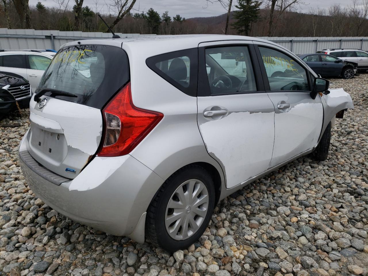 Photo 4 from auction – 2015 NISSAN VERSA NOTE with VIN 3N1CE2CP6FL382715