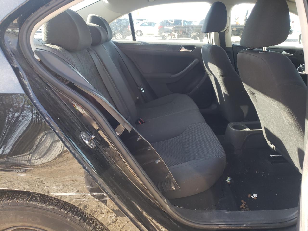 Photo 6 from auction – 2012 VOLKSWAGEN JETTA BASE with VIN 3VW2K7AJ4CM423780