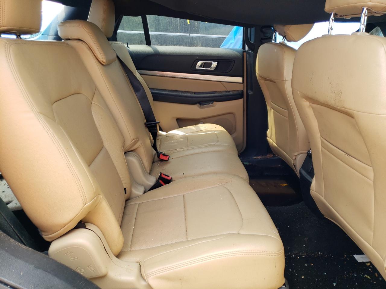 Photo 6 from auction – 2017 FORD EXPLORER with VIN 1FM5K7BHXHGC29800