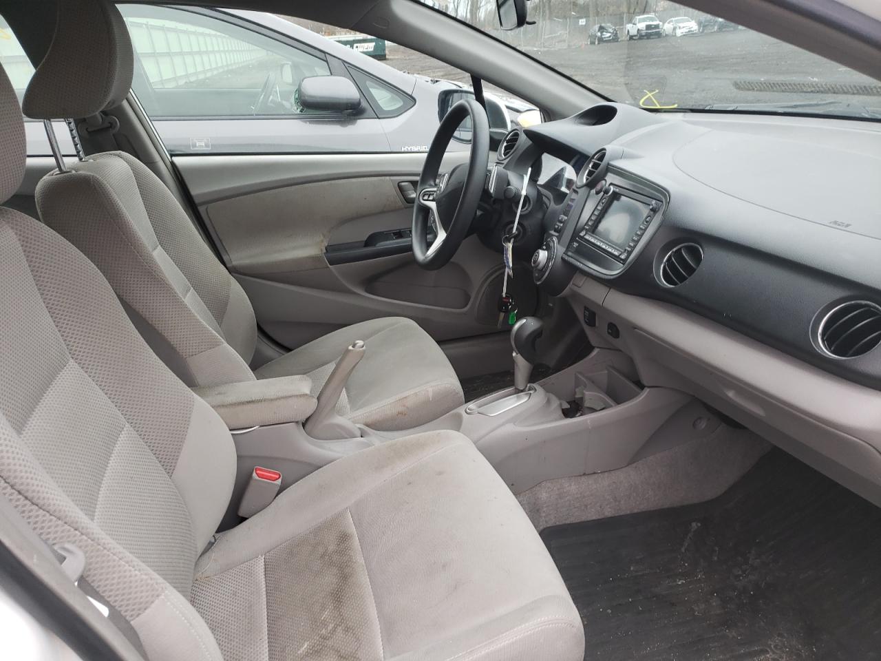 Photo 5 from auction – 2011 HONDA INSIGHT EX with VIN JHMZE2H73BS006595