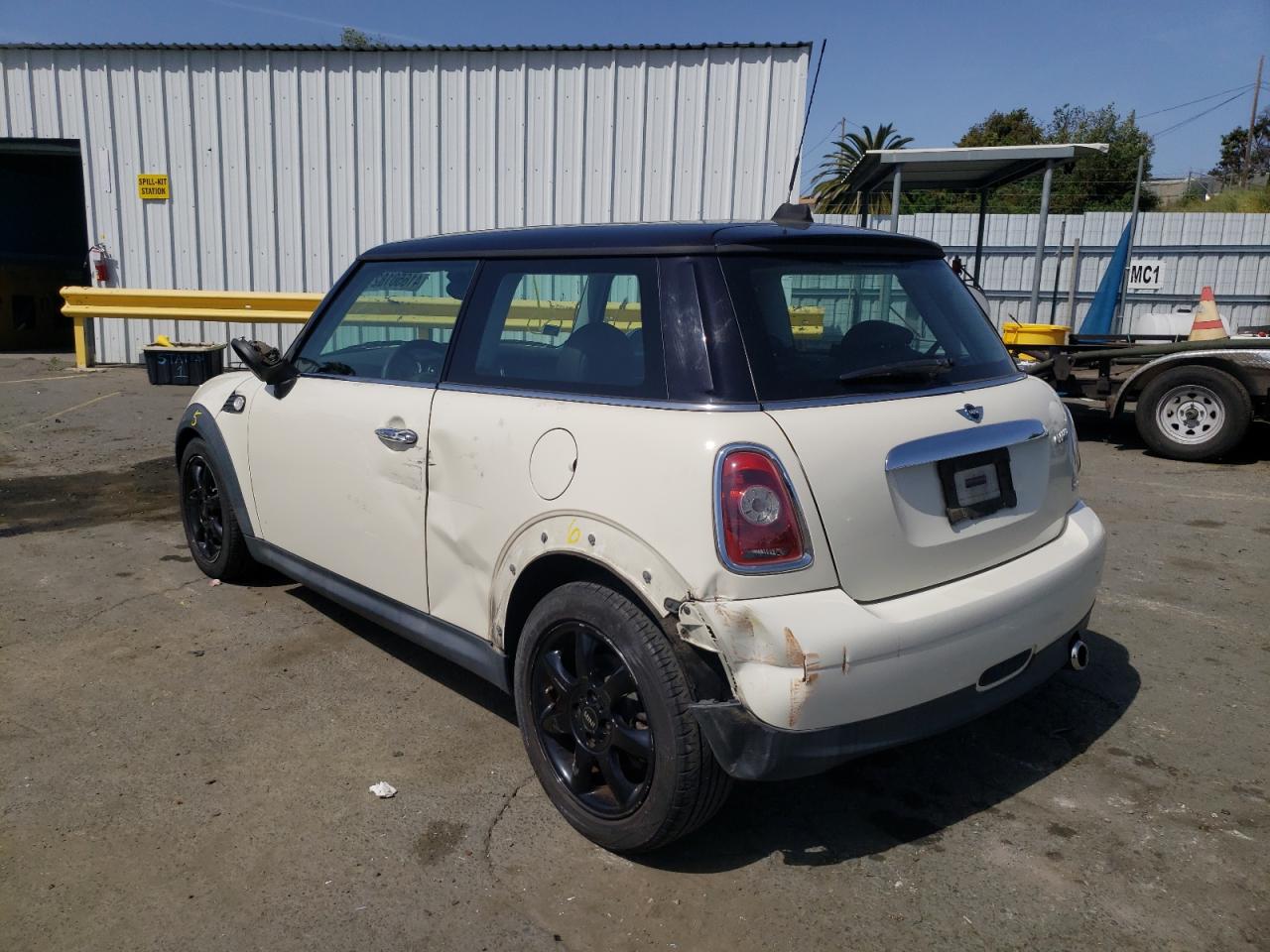 Photo 3 from auction – 2010 MINI COOPER S with VIN WMWMF3C53ATZ22641