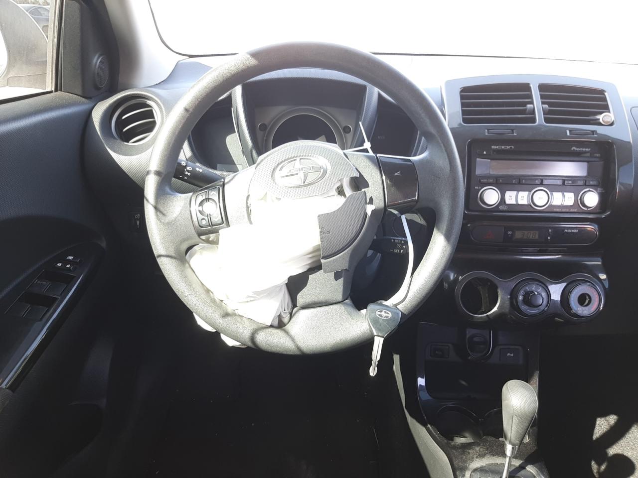 Photo 9 from auction – 2009 TOYOTA SCION XD with VIN JTKKU10449J038174