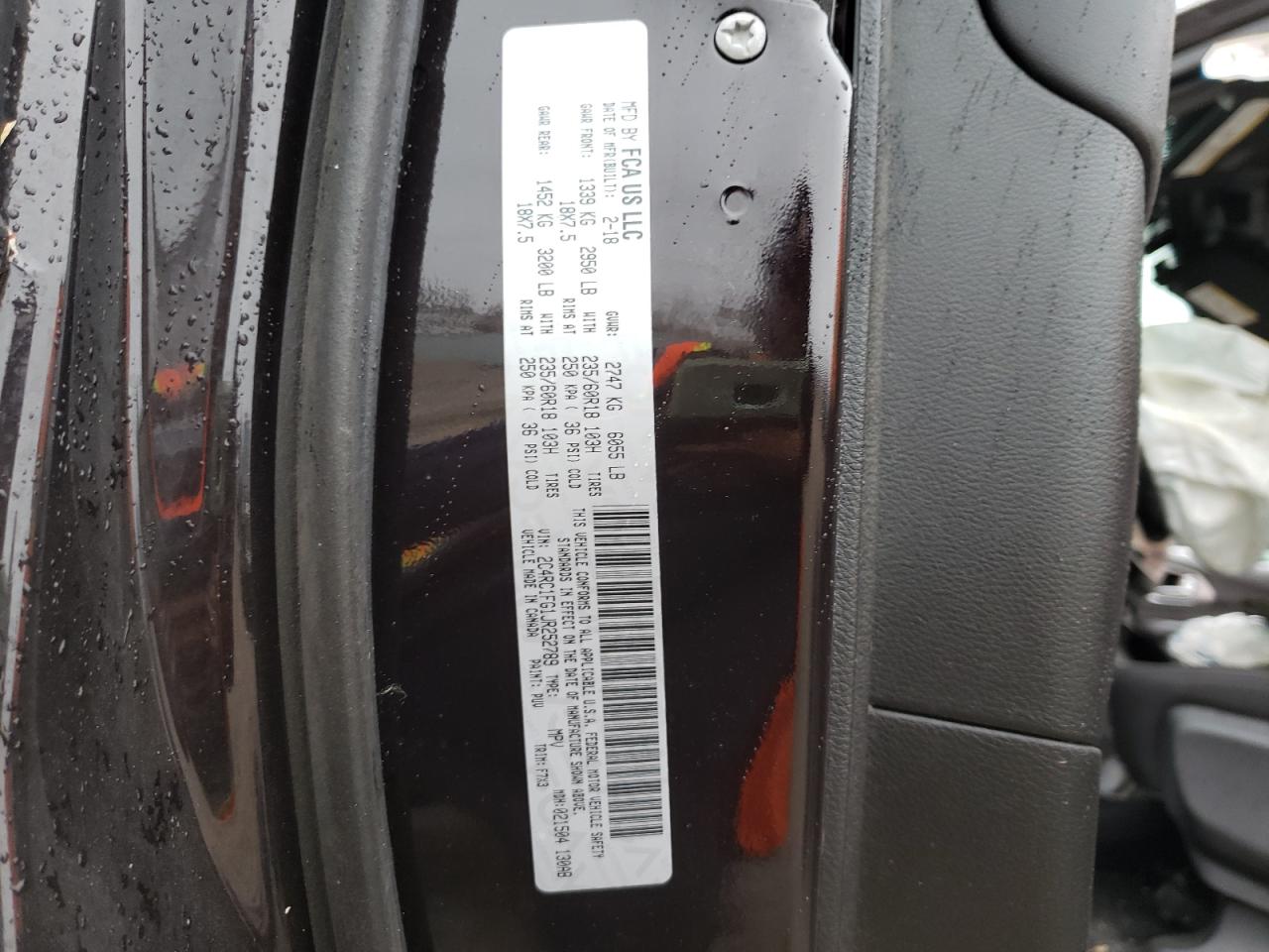 Photo 10 from auction – 2018 CHRYSLER PACIFICA T with VIN 2C4RC1FG1JR252789