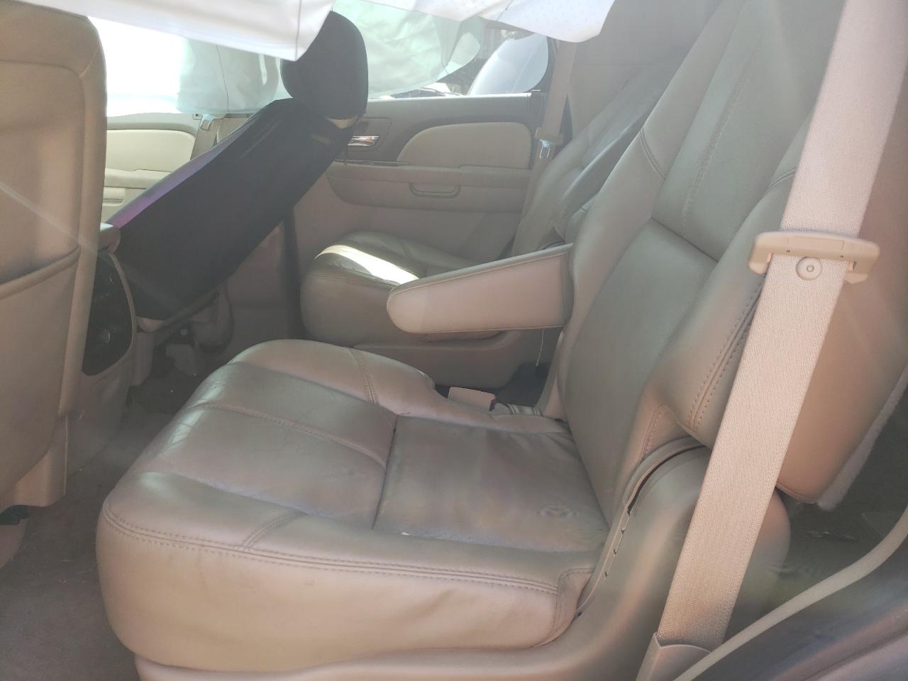 Photo 6 from auction – 2011 CHEVROLET TAHOE C150 with VIN 1GNSCBE00BR249019