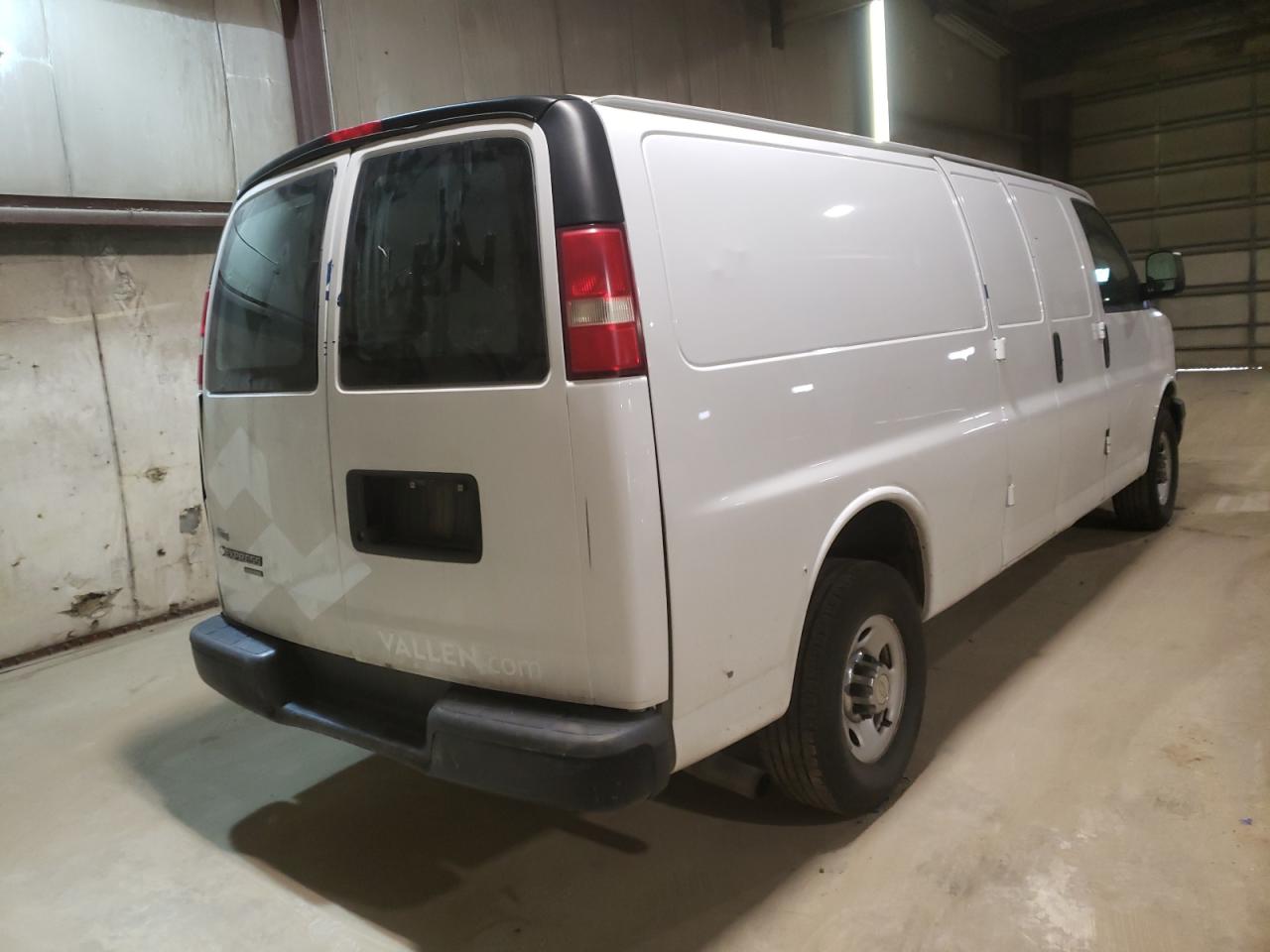Photo 4 from auction – 2011 CHEVROLET EXPRESS G2 with VIN 1GCWGGCA0B1105525