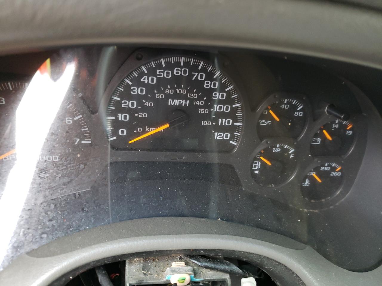 Photo 8 from auction – 2004 CHEVROLET TRAILBLAZE with VIN 1GNDT13SX42102712