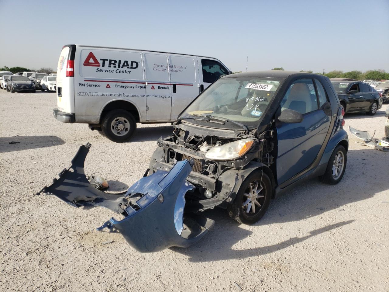 Photo 2 from auction – 2009 SMART FORTWO PUR with VIN WMEEJ31X09K305565