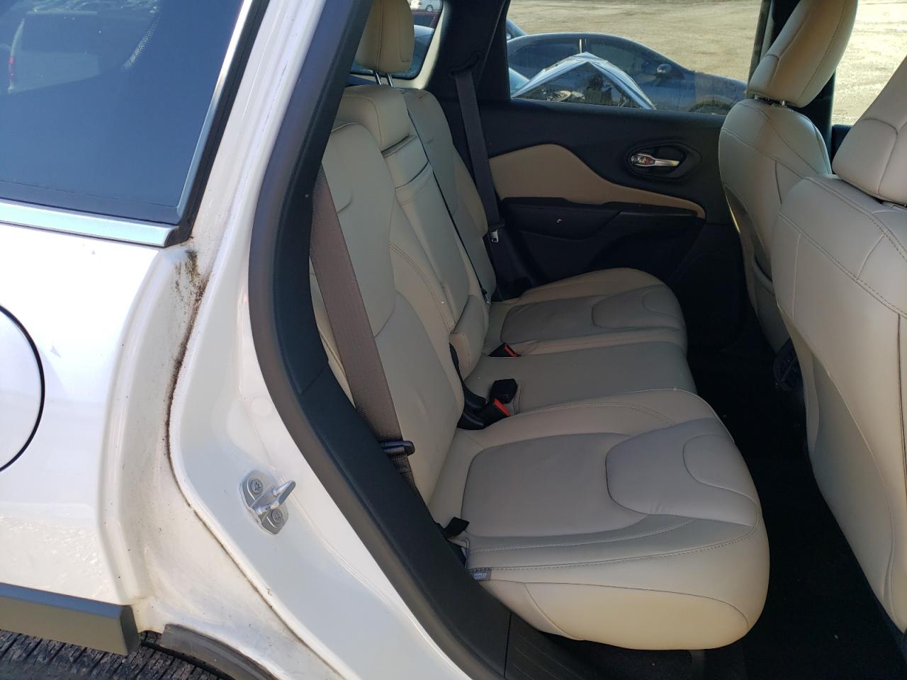 Photo 6 from auction – 2017 JEEP CHEROKEE L with VIN 1C4PJMDB4HW543939