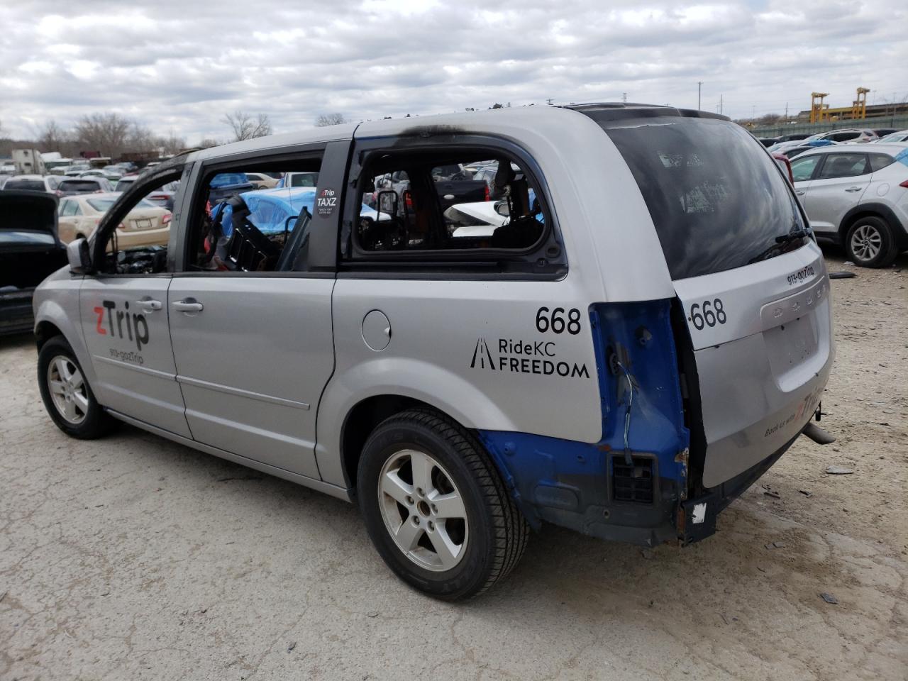 Photo 3 from auction – 2012 DODGE GRAND CARA with VIN 2C4RDGCG1CR275190